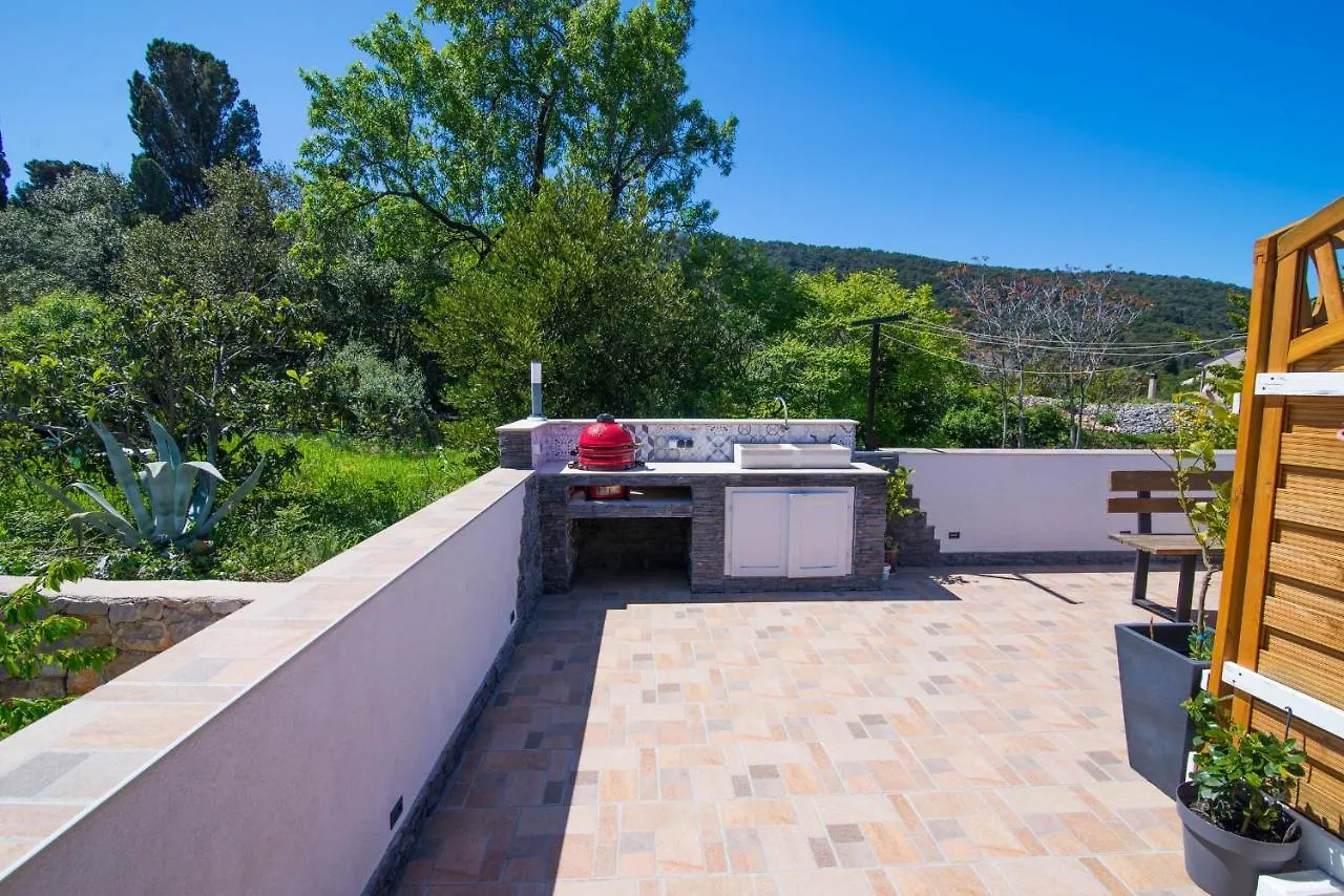 Apartments With A Parking Space Veli Losinj, Losinj - 21260 0*,  Croatia